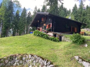 Idyllische Berghütte in den Belluneser Dolomiten