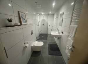 Bad Top 4 - Dekoration KI generiert